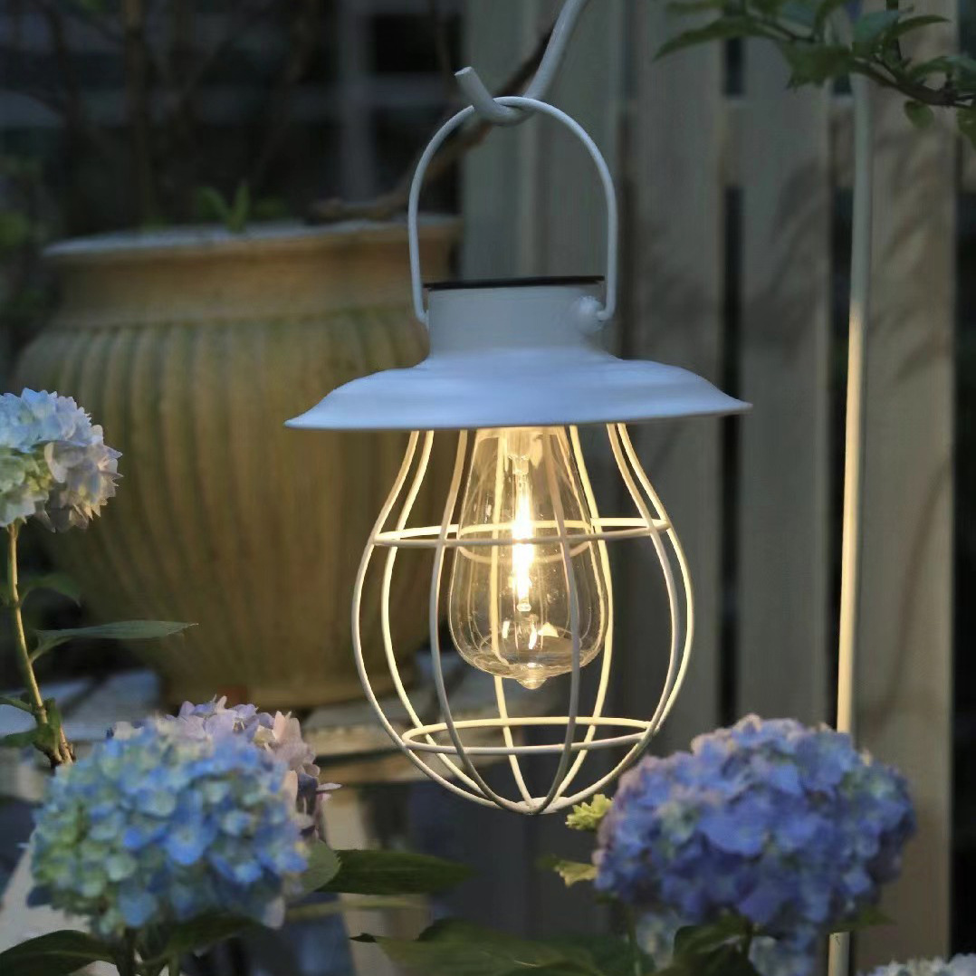 Solar-powered retro hanging lamps, ironwork LED chandeliers, garden lamps, chandeliers, balcony waterproof, outdoor garden lanterns for decoration details Picture