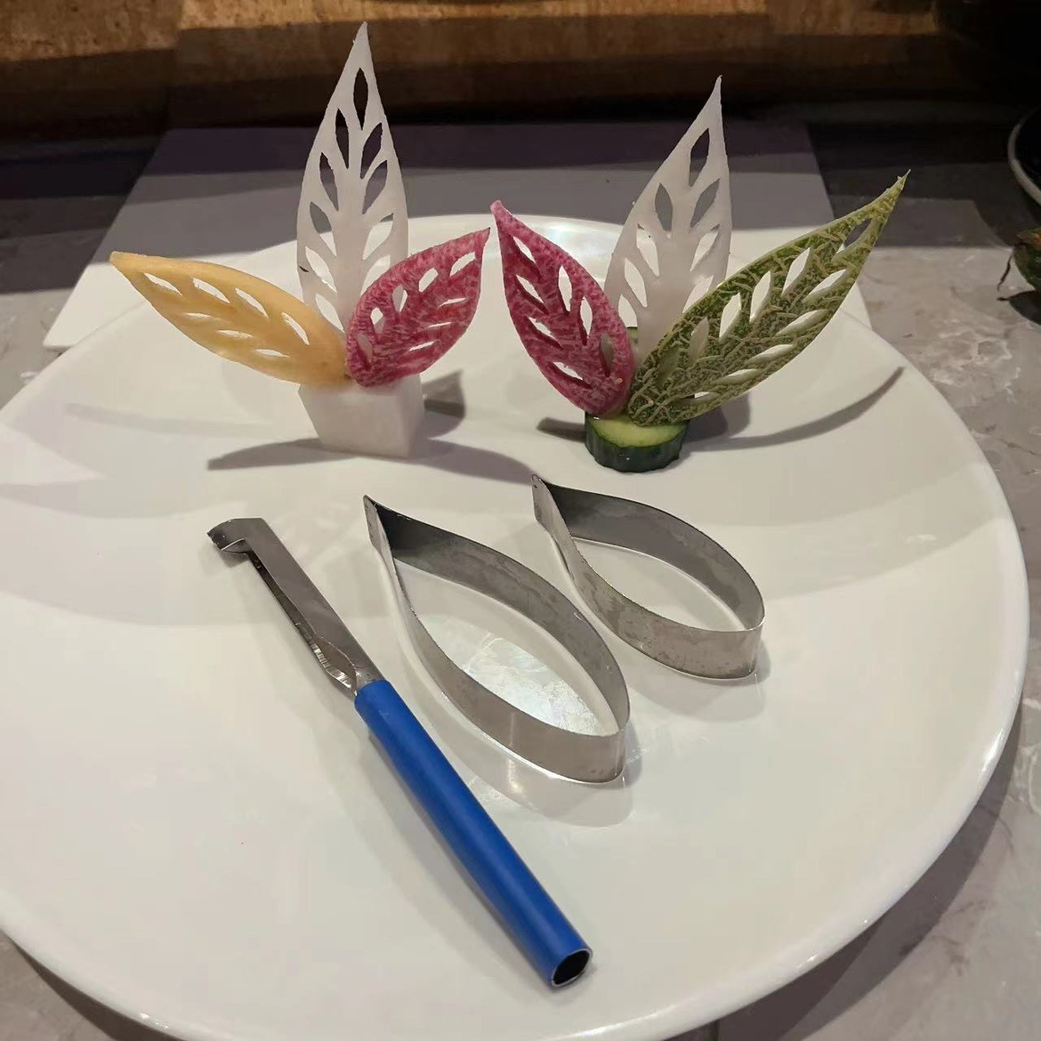 Willow leaf knife three-piece set, complete set of fruit and vegetable shaping carving tools, leaf shaping carving entry-level tools, making molds undefined