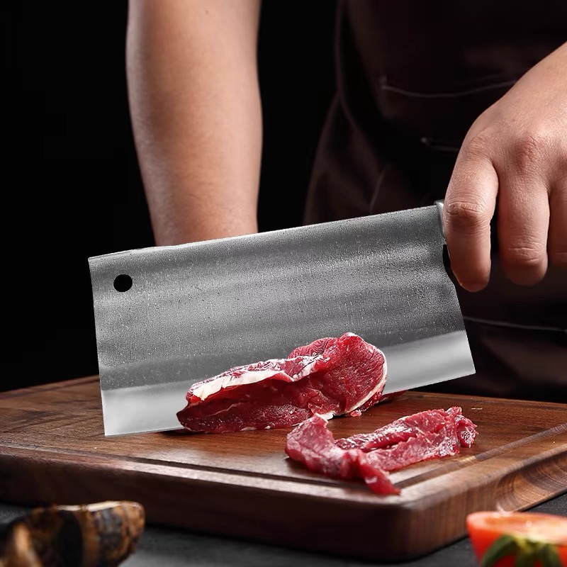 Hand-forged bearing steel, household kitchen knife, special bone-cutting knife for chicken, duck and goose slicing in roast meat shops, kitchen meat slicing knife Application Scenario
