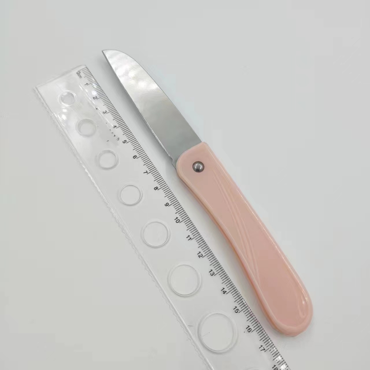 Colorful folding knife, thin portable fruit knife, 1 yuan or 2 yuan, small commodity wholesale Specification drawing