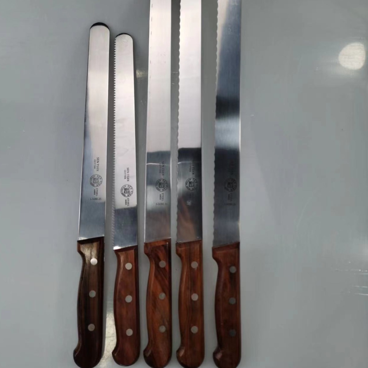 Morita chef's split knife, smooth knife, toothed knife, multi-purpose Western-style sharp fruit knife, sushi knife, cooking knife, chef's knife details Picture