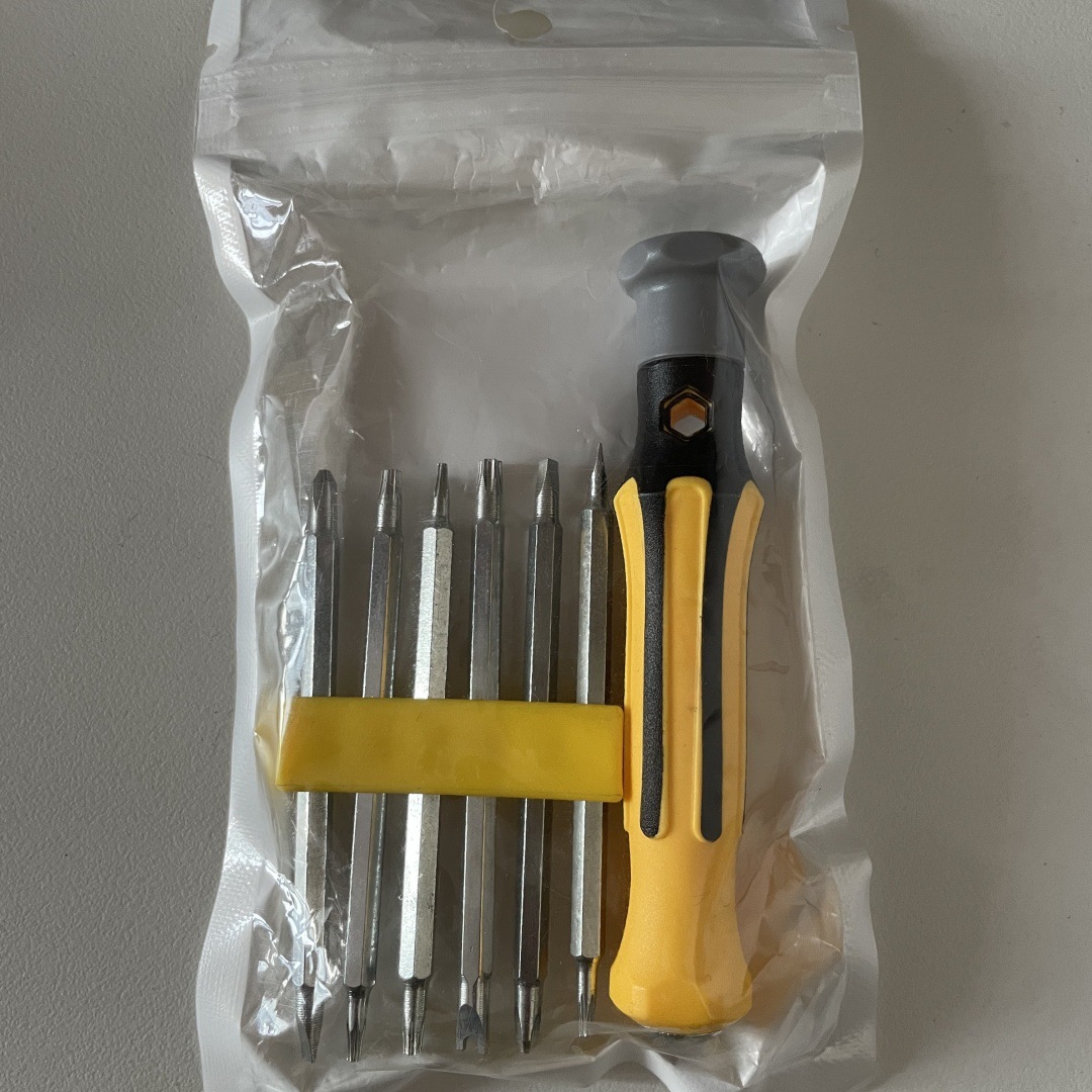 12-in-one screwdriver set, U-shaped plum blossom-shaped irregular screwdriver tip combination, magnetic multi-functional mobile phone repair tool Application Scenario