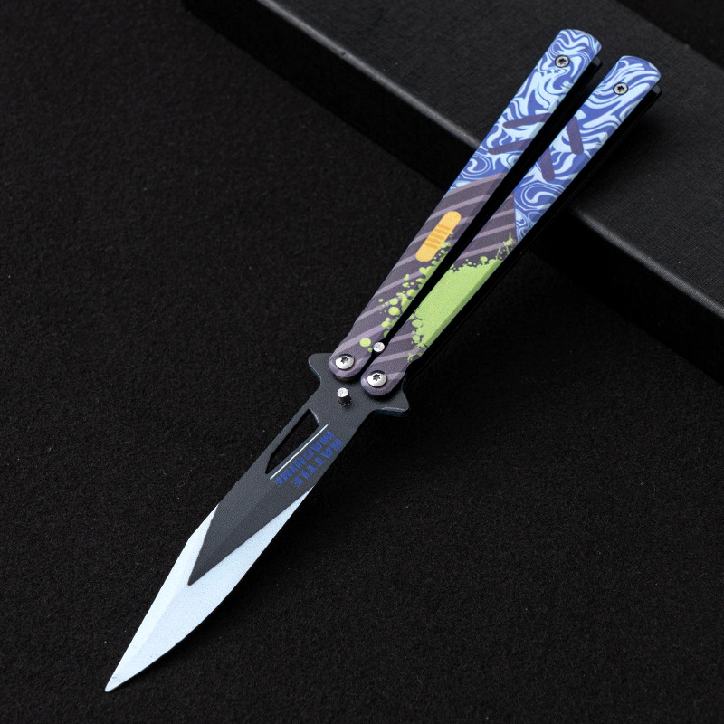 Factory direct sales of butterfly knives, pattern practice knives, folding knives, stainless steel hand-swinging ornamental knives, outdoor knives without sharp edges undefined