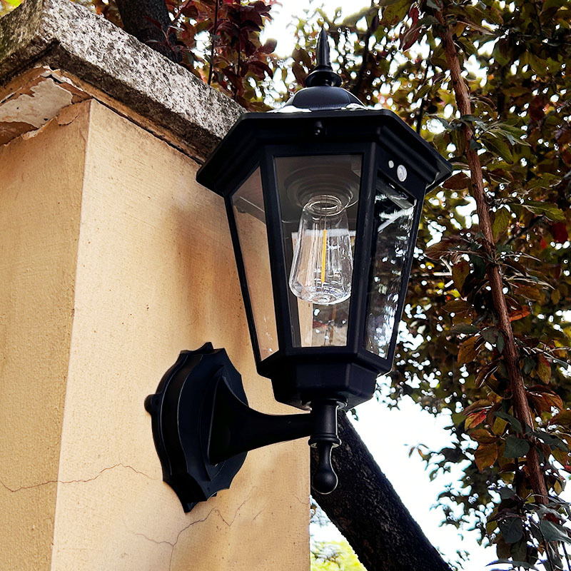 New Chinese-style solar outdoor rainproof wall lamps for villas, gardens, pavilions, corridors, passageways, and courtyard exterior walls Application Scenario