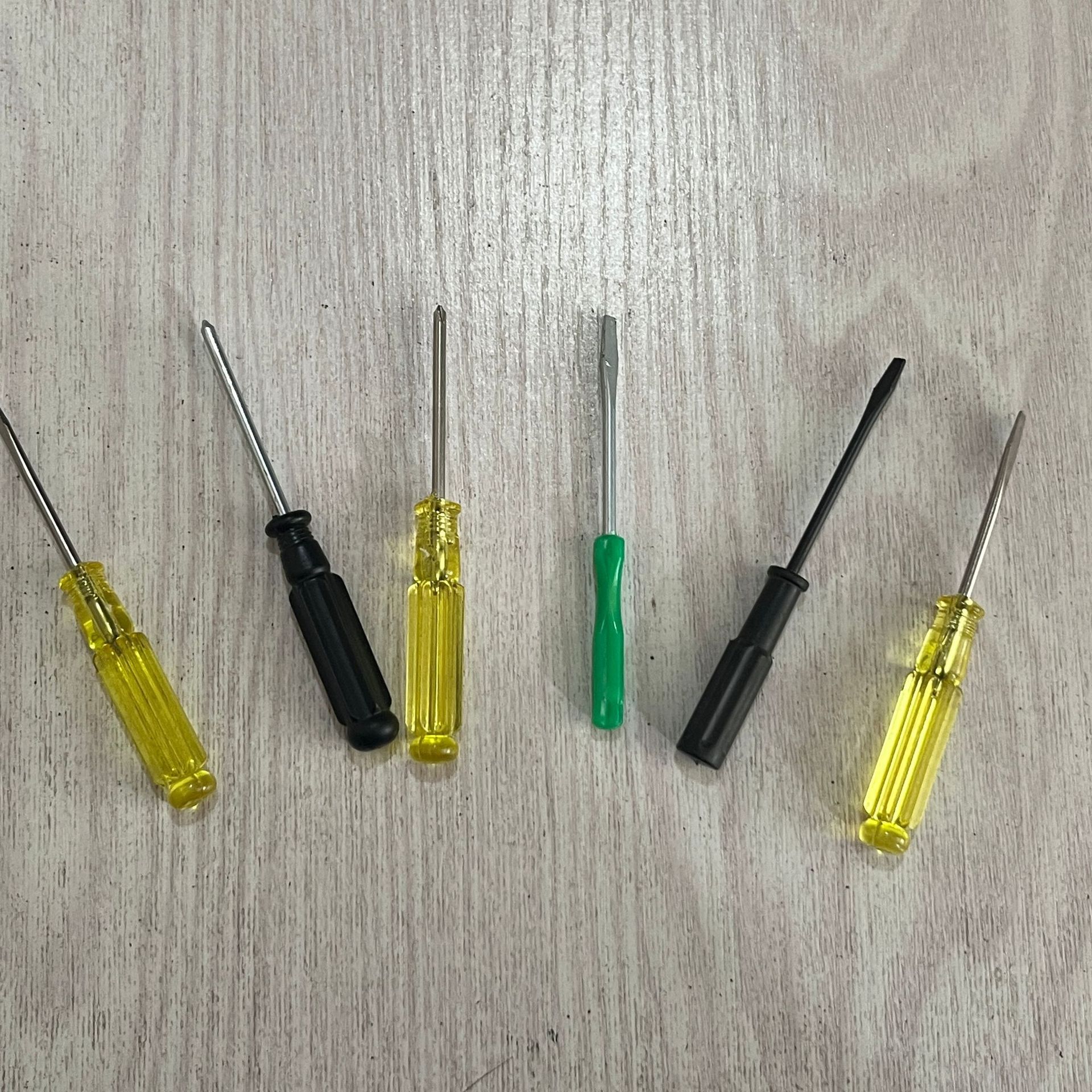 Small screwdrivers, cross screwdrivers, small size wholesale, 3mm small screwdrivers, mini disassembly tools full figure