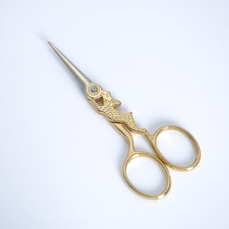 Xinyi Scissors Rabbit-shaped scissors, Chinese zodiac scissors, titanium-coated retro scissors, embroidered hand-cut scissors, mini small scissors Specification drawing