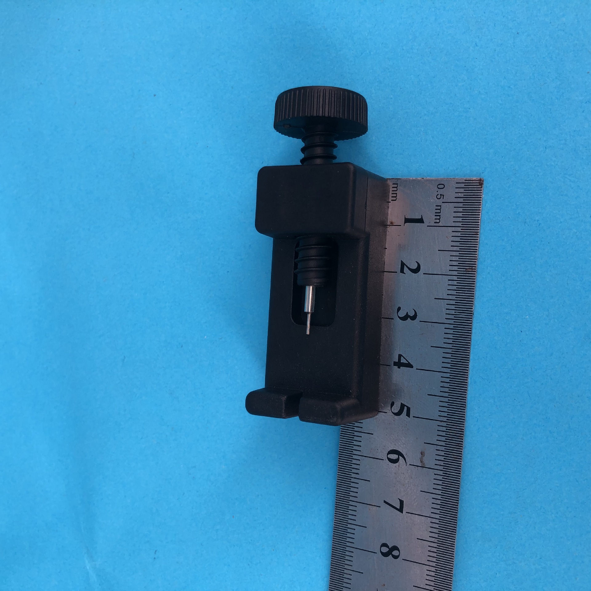 Watch adjuster, watch folding tool, watch length adjustment tool, watch strap remover, needle injector, wrist strap remover Specification drawing