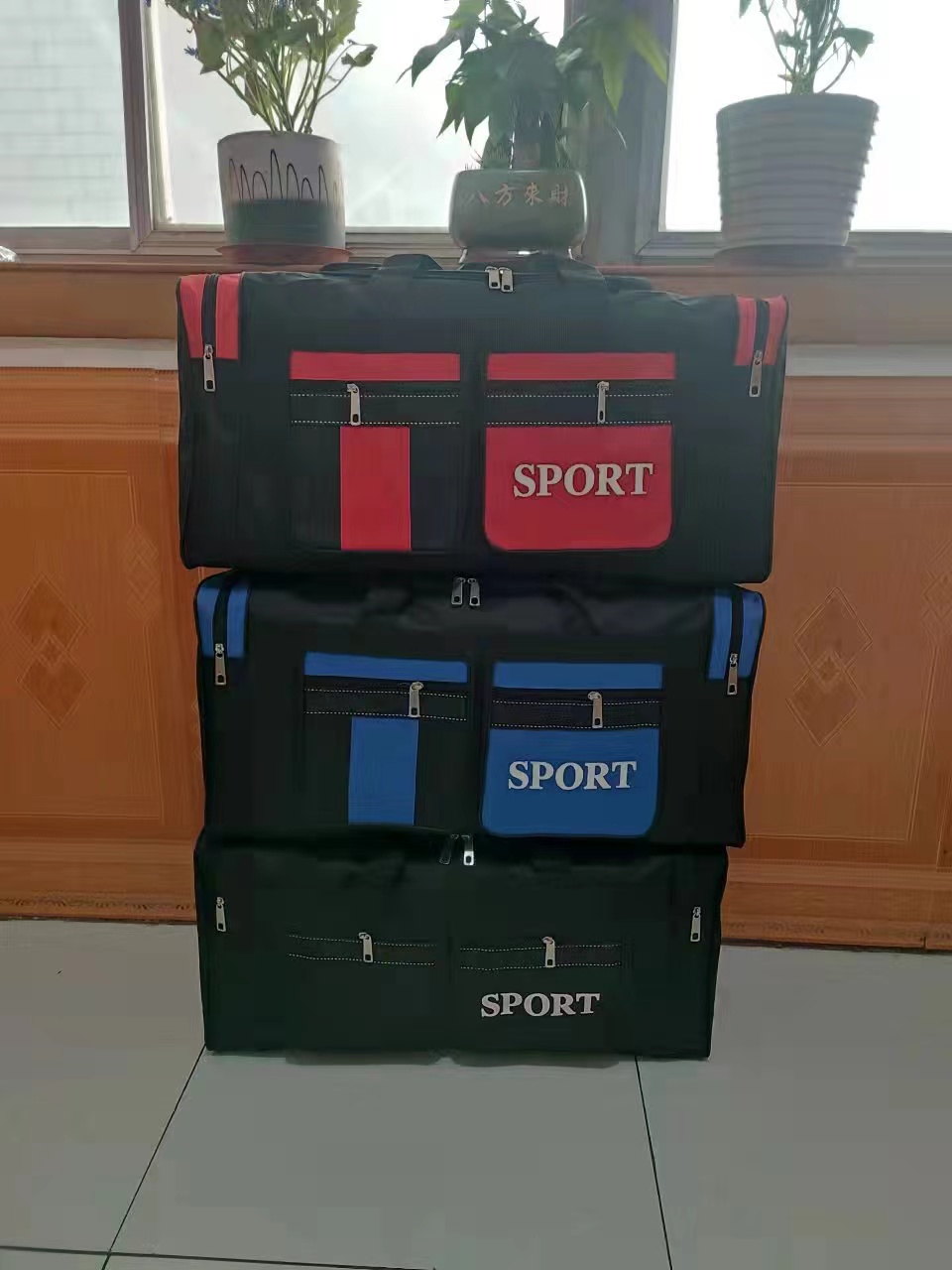 1儿童专用拉杆书包行旅箱 轻便耐用 跨境出游必备品