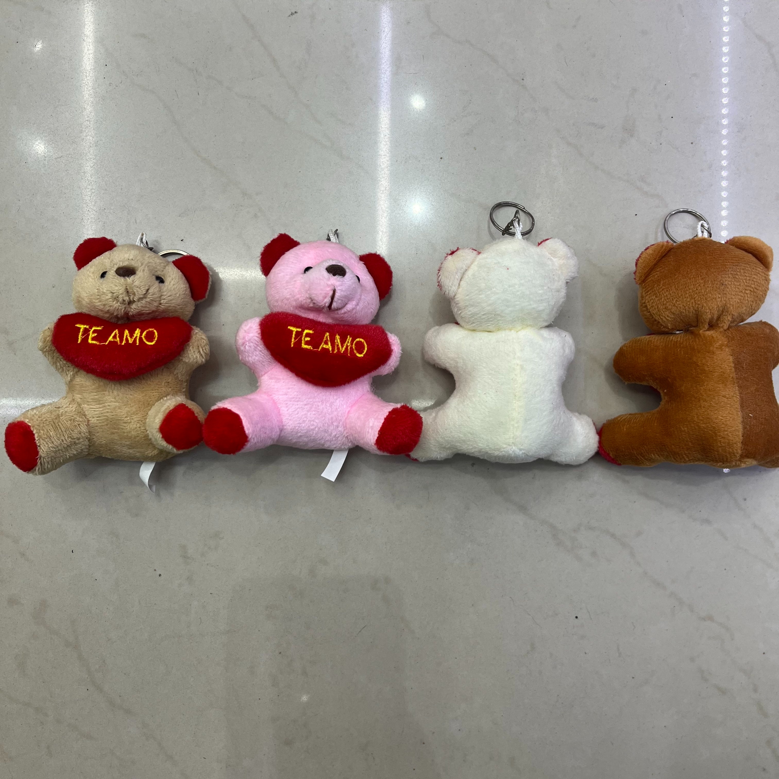 National trend plush pendants, heart-shaped teamo, heart-hugging bear keychain, plush toy pendants, creative birthday gifts, gift-giving children's pendants, bag pendants, factory direct sales Application Scenario
