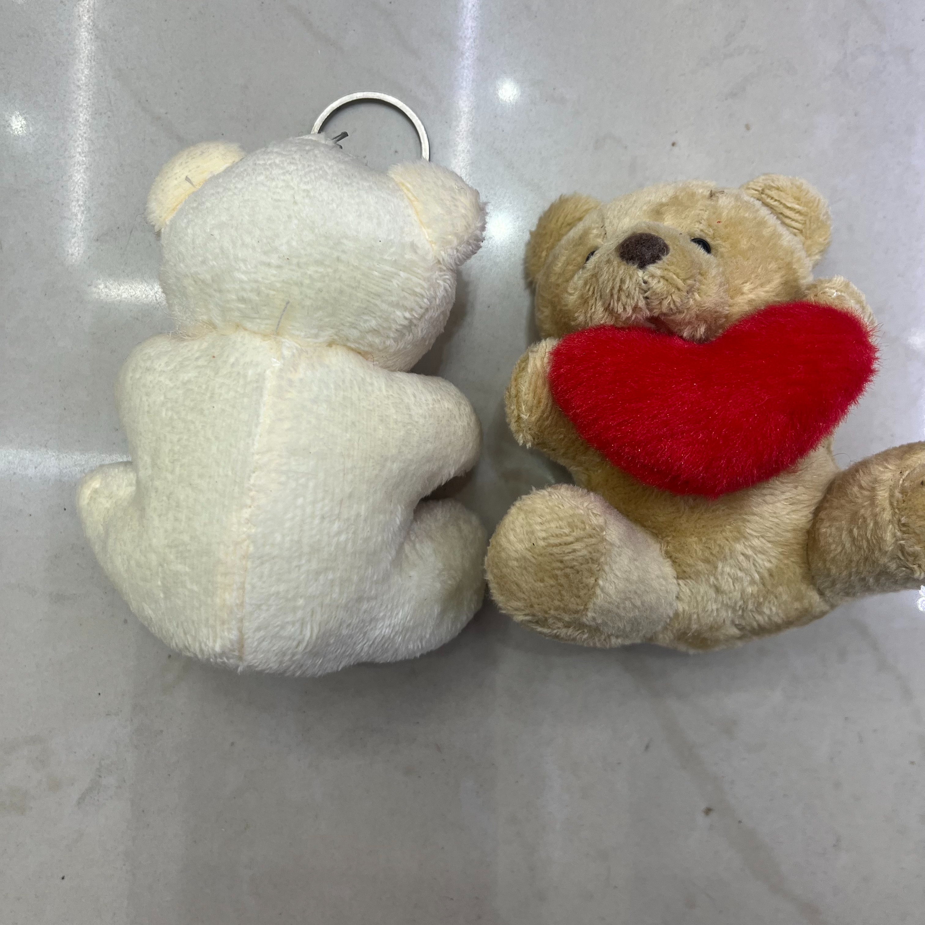 Plush toy pendants, keychains, puppet pendants, creative and cute decorative gifts, heart-shaped bear puppet pendants, claw machines, children's birthday gifts, plush toys, direct sales from the manufacturer Application Scenario