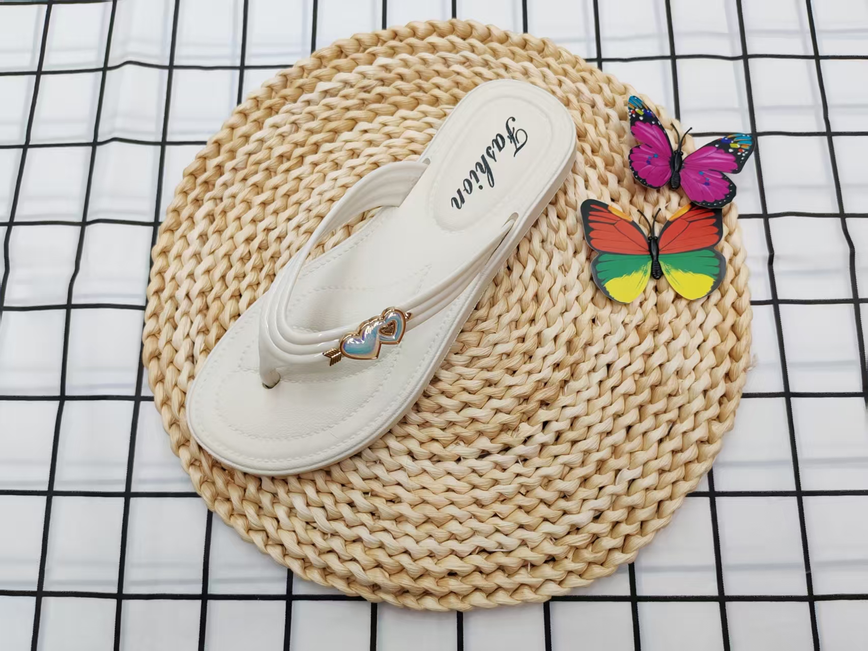 Flip-flops women's Summer Fashion 2025 New flat flip-flops details Picture