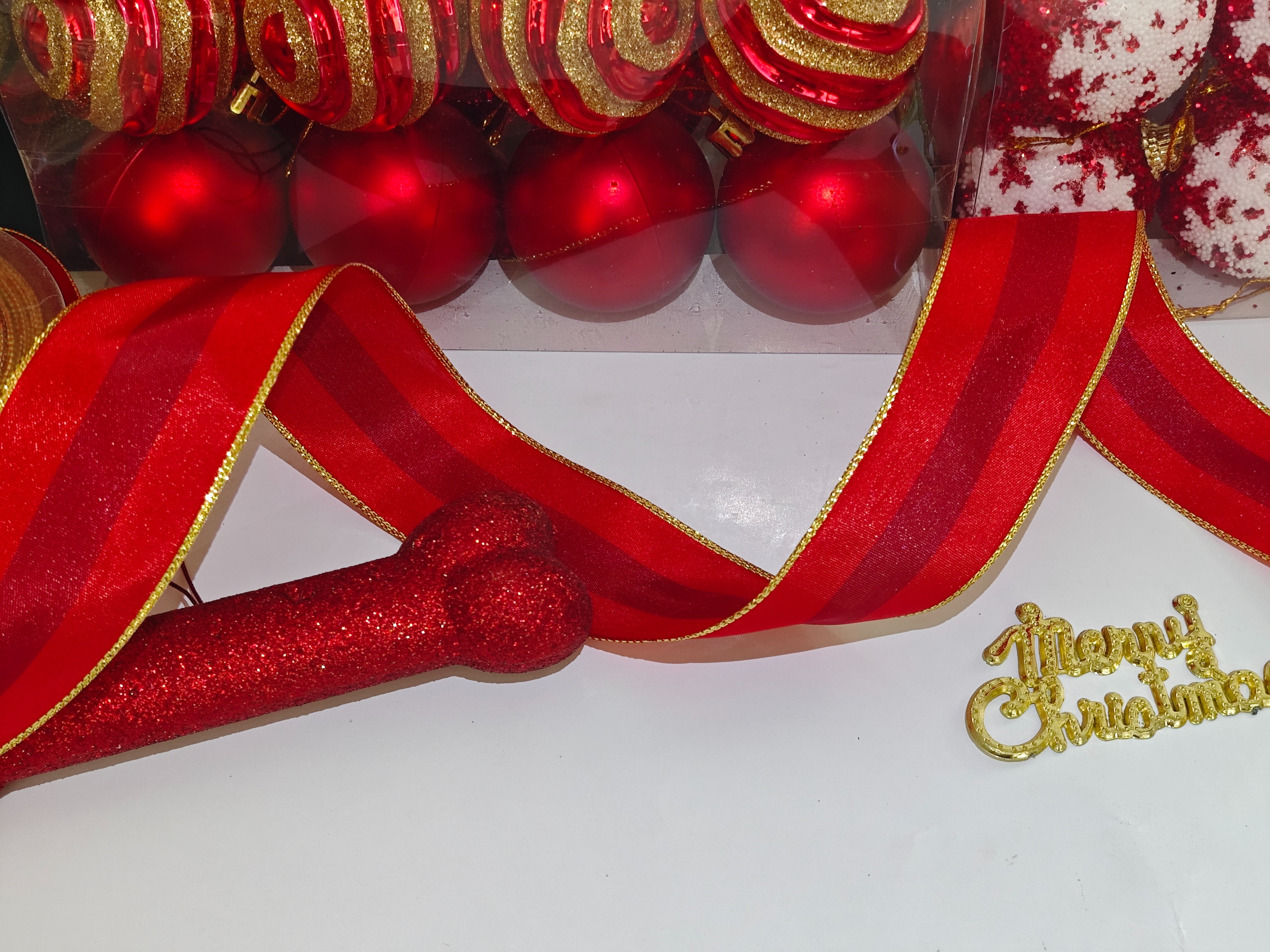 Item No. 1271 Christmas Gift Packaging Decoration DIY, with wine in the middle and big red Christmas webbing on both sides, 3.8cm