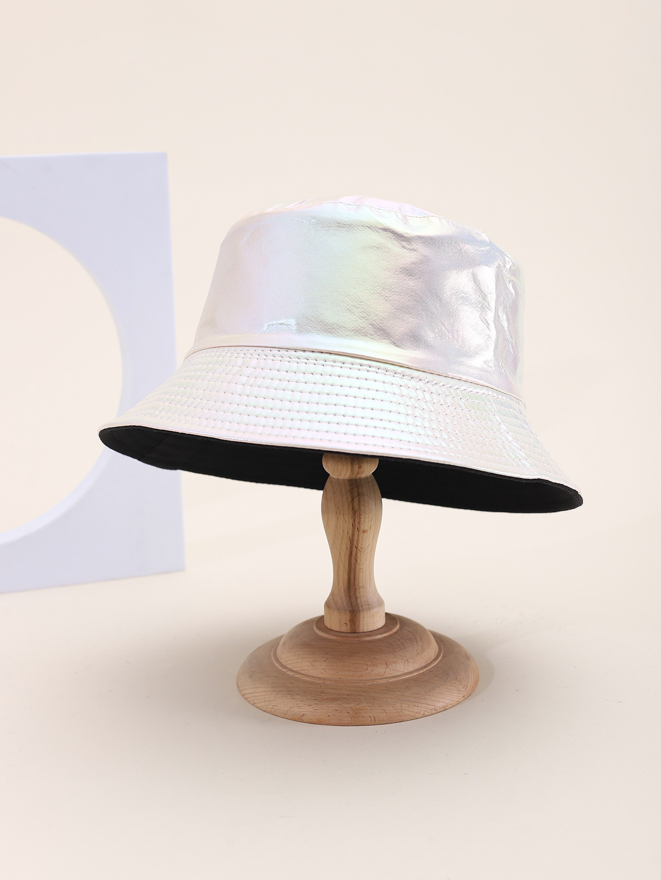 This spring and summer cross-border refraction pu material double-sided fisherman's hat is fashionable and versatile. It is a foldable basin hat for travel, sun protection and shade, and is suitable for adult export. All sizes are 58CM Specification drawing