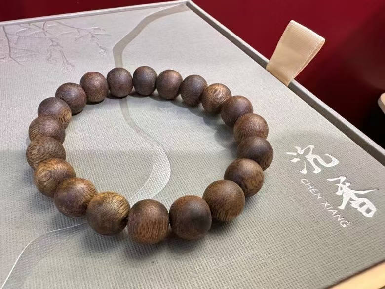 Hainan Yingge Green Phoebe Wood is a genuine single-circle round product detail image 2