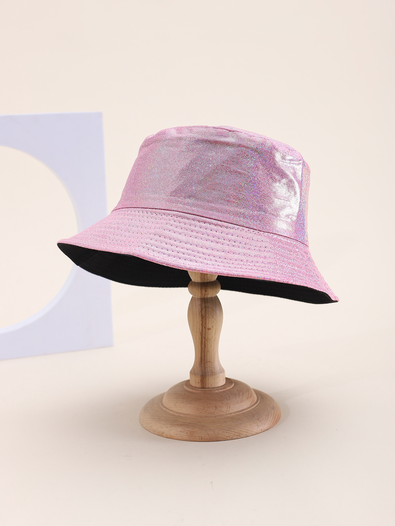 This spring and summer Korean-style pu material smooth, fine, double-sided fisherman's hat is fashionable and versatile. It's a foldable basin hat for travel, sun protection and shade, and is suitable for adult export. All sizes are 58CM Specification drawing