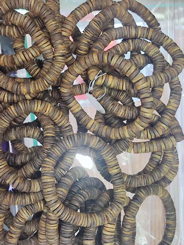 بعض من الكرات المصنوعة من نفس النوع detail image 2