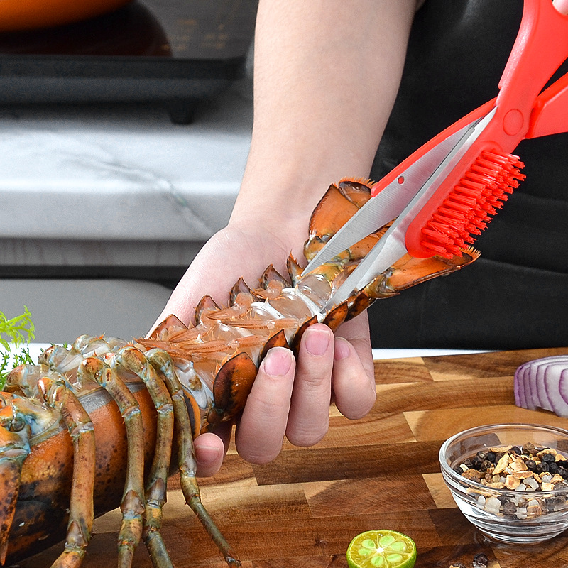 New multi-functional two-in-one shrimp scissors, brush scissors, seafood scissors, crab scissors, crayfish scissors, lobster scissors Application Scenario