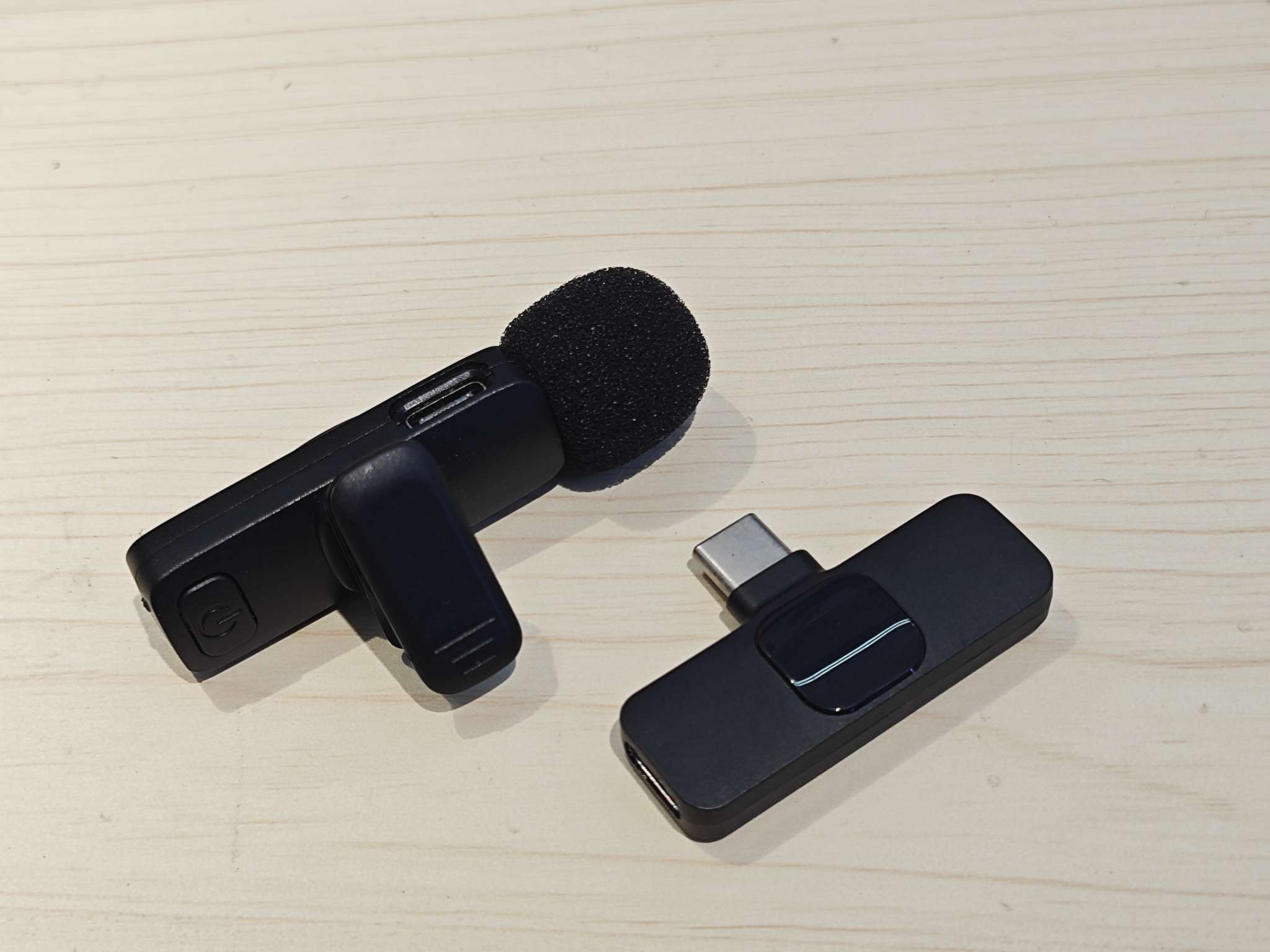 Aima Emma Aima Type-C Port Ios Port Apple Flash Charging Head Compatible With Multiple Models, Advanced Intelligent Noise Reduction, Stunning Sound Quality, Portable Live Streaming Microphone, Stylish Microphone, Wireless Lapel Microphone Specification drawing