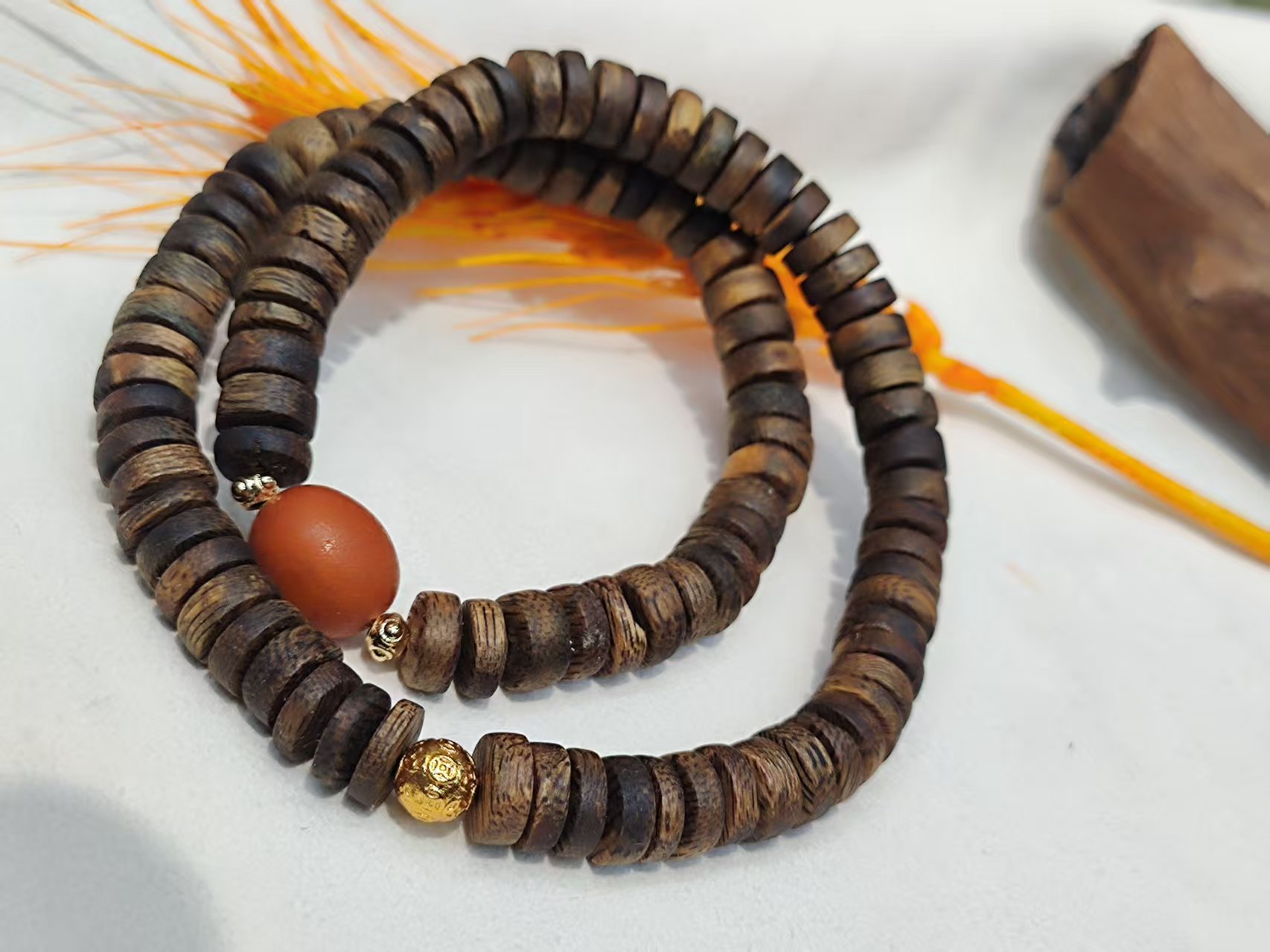 Each agarwood bracelet comes with a random lucky bag detail image 17