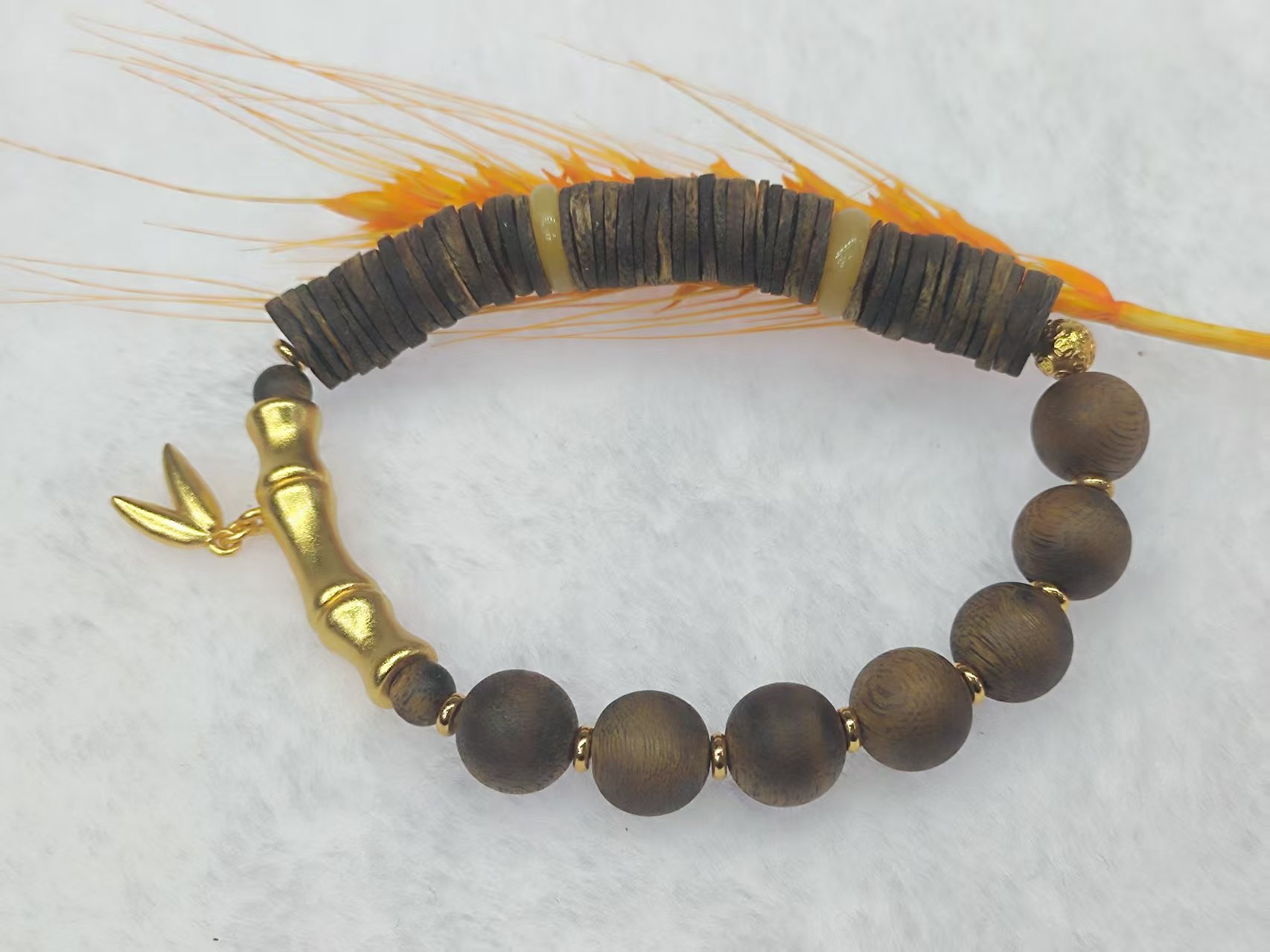 Each agarwood bracelet comes with a random lucky bag detail image 13