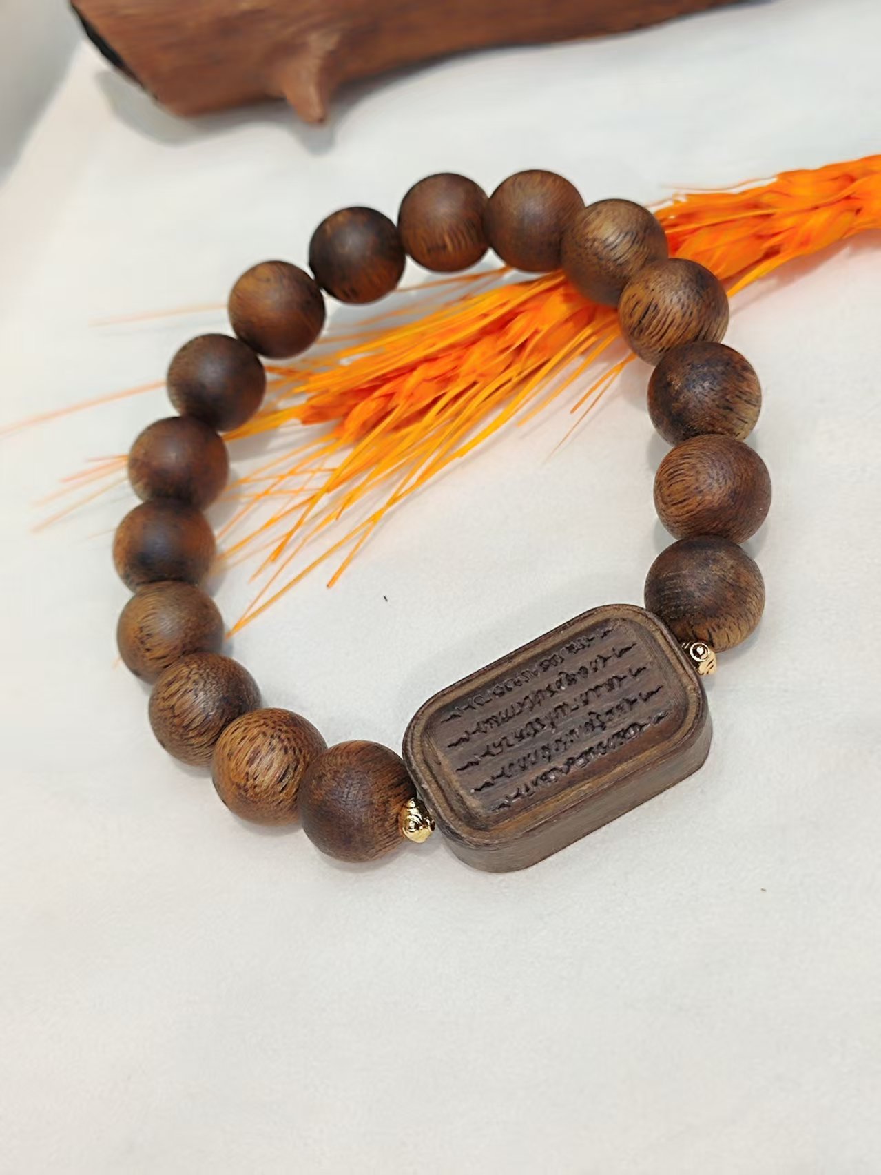 Each agarwood bracelet comes with a random lucky bag detail image 15