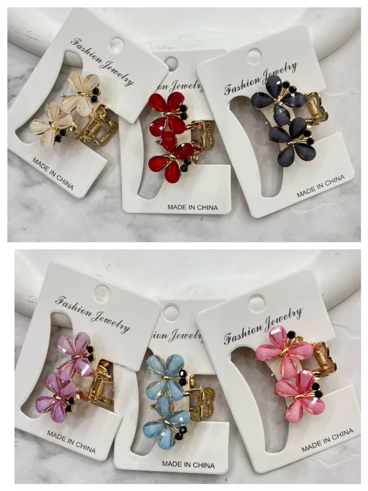 The super fairy fashion princess has a small water diamond clip on the top of her head, a stylish bangs clip, a high-end style, and a colorful butterfly clip on the side. It is a delicate double-flower children's hair clip. It is a 2025 elegant girl's hair clip details Picture