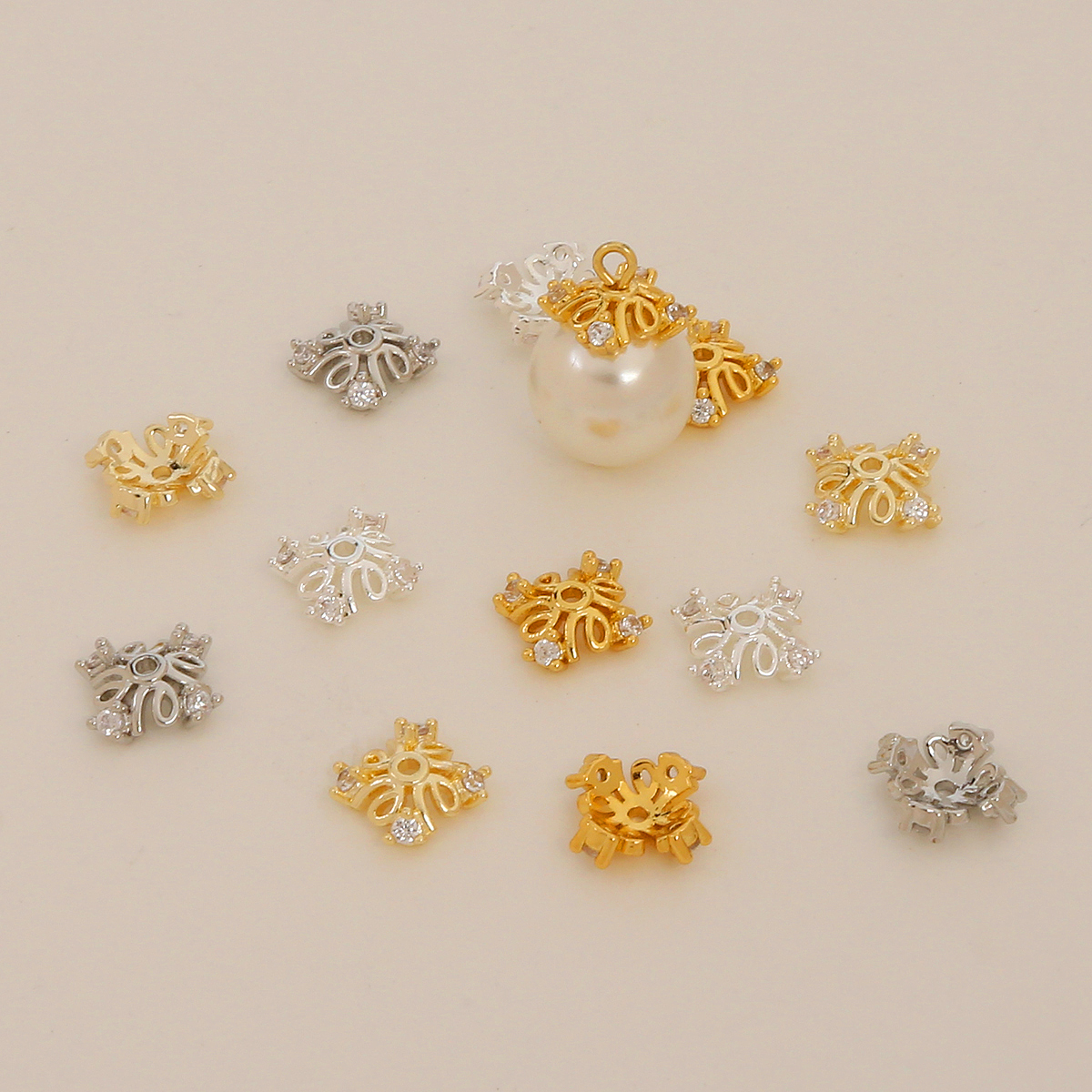 DIY手工串珠配件四叶草珠托14K包金铜四角锆石花托微镶锆石花帽细节图