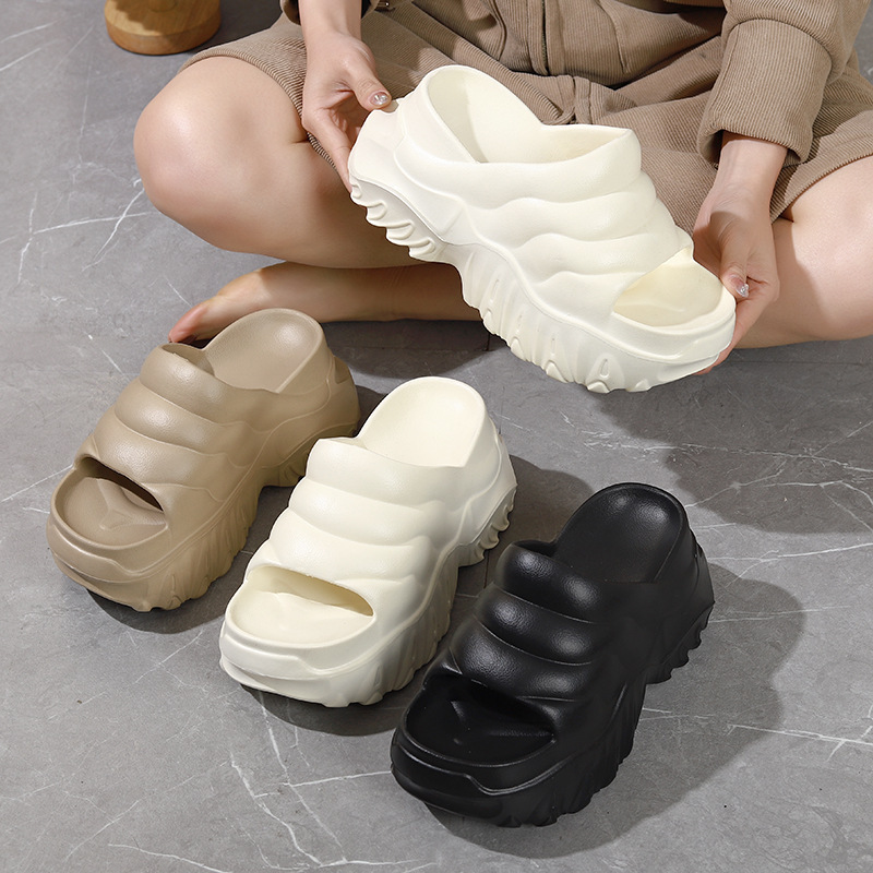 eva's new thick-soled high-heeled wedge slippers for summer can be worn outside with a sponge sole to increase height and make one look slimmer. Lazy one-word flip-flops for cooling 66 Specification drawing