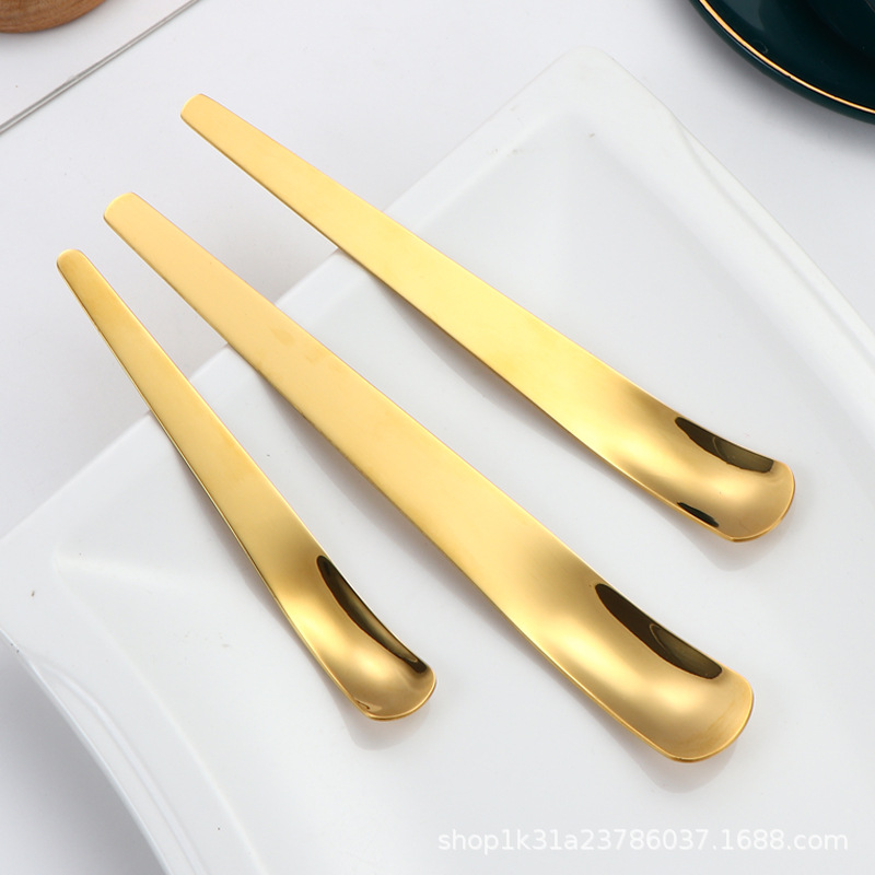 Stainless steel ice cream spoon, dessert spoon, coffee stirring spoon, flat-topped titanium-gold-plated seasoning small spoon, creative ice cream spoon Application Scenario