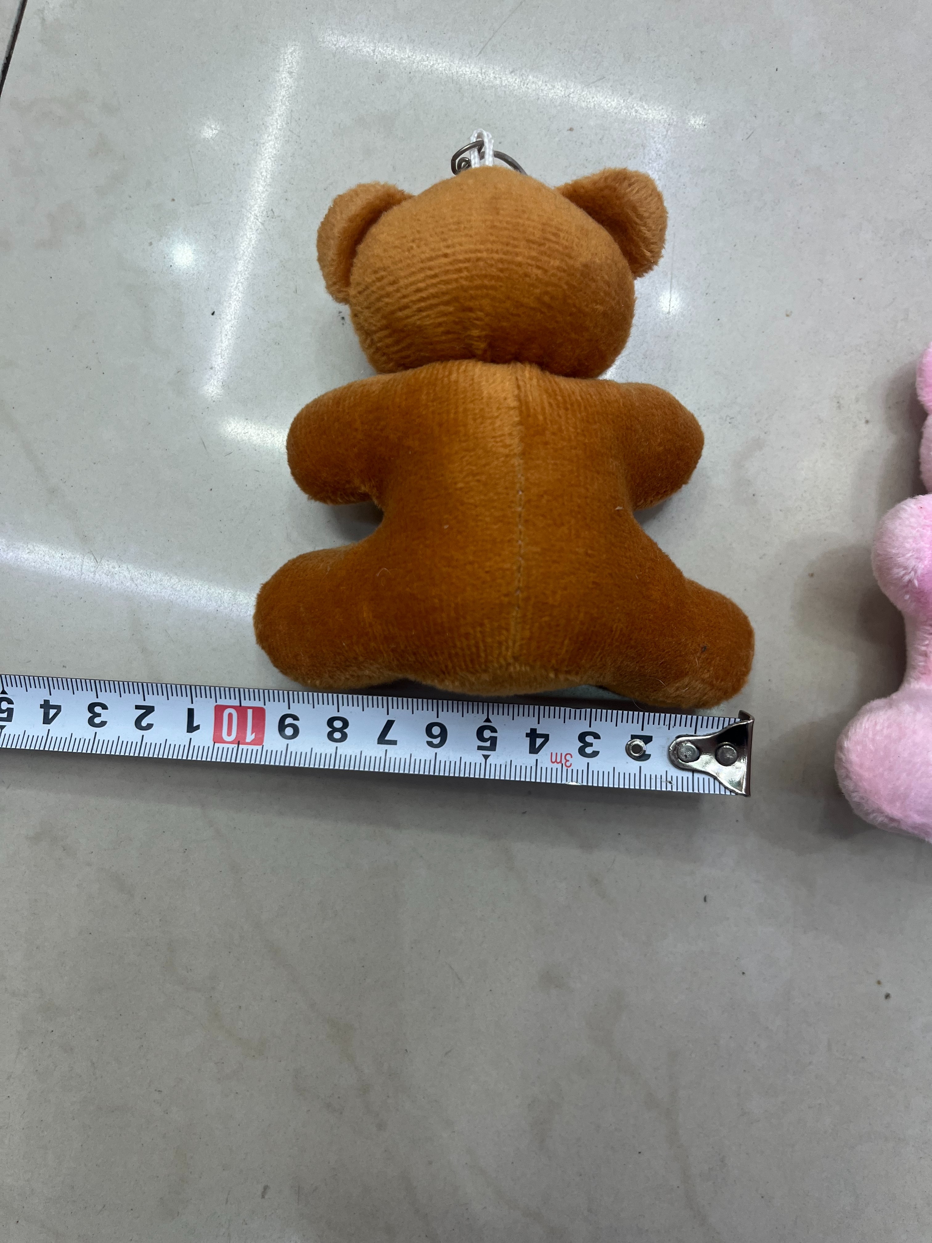 Plush toys, Hong Kong bear, rose bear hug, rose bear creative dolls, cartoon accessories, plush figurines, keychains, cloth dolls, cute decorations, gifts, claw machine factory direct sales Application Scenario