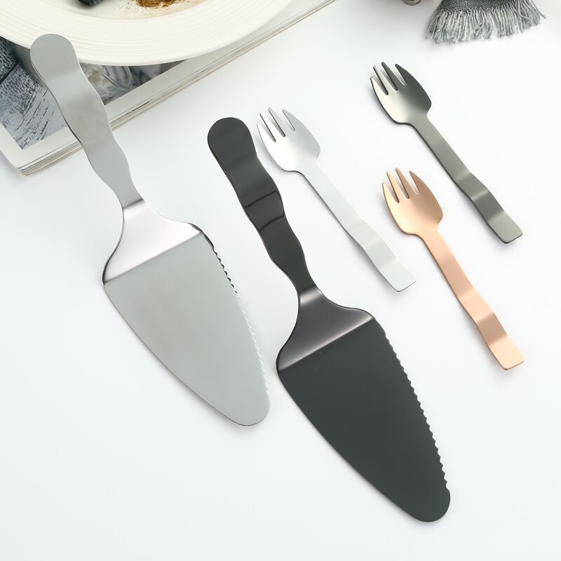 Stainless steel cake knife and fork, dessert fruit fork, multi-functional cheese pizza cake spatula, mooncake knife and fork wholesale Application Scenario