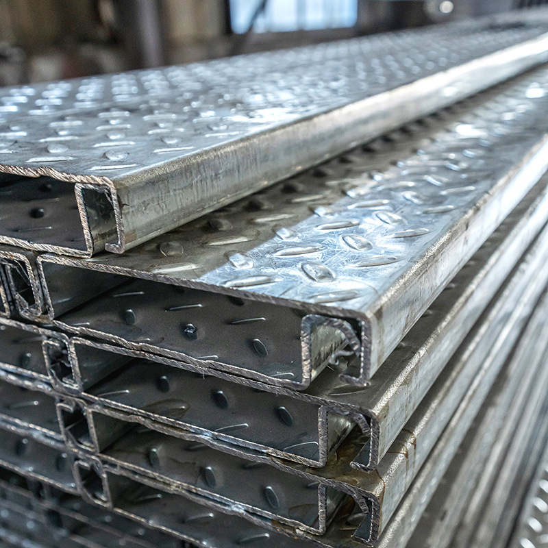The manufacturer supplies U-shaped galvanized steel pile driving construction steel, q235 cold-formed steel 10# with anti-slip patterns Specification drawing