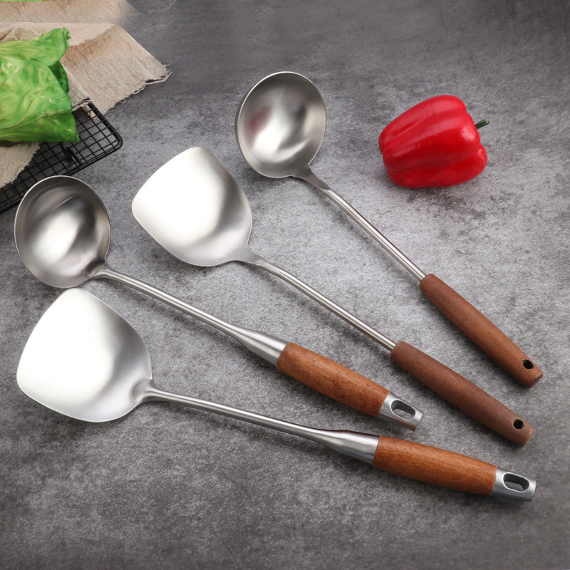 Factory wholesale 304 stainless steel spatulas, household kitchen soup spoons, cooking spoons and spatulas, wooden handle kitchenware, stir-frying spatulas full figure