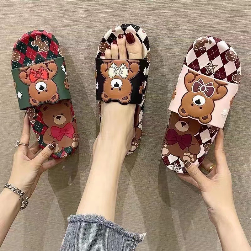 Slippers for women to wear outside are fashionable. They are anti-slip and deodorizing for home use. They are a hit on Instagram and have a high appearance level. The new thick-soled style is 409 full figure