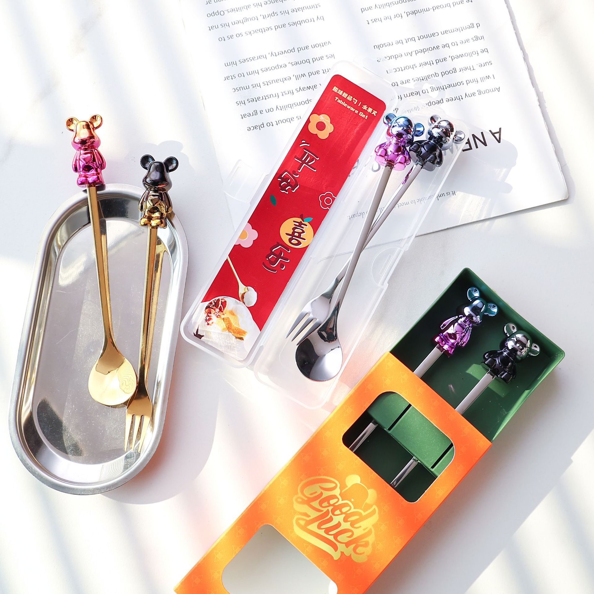 Two-piece set of bear spoon and fork, cartoon bear fruit fork, colorful space rabbit, small spoon, fluid bear tableware set details Picture