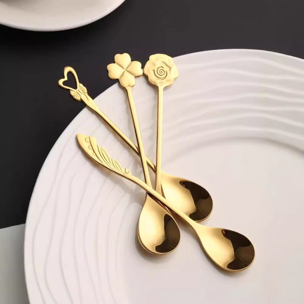 Creative four-leaf clover coffee spoon, 304 stainless steel, cute stirring spoon, dessert spoon, ins golden ice cream small spoon full figure