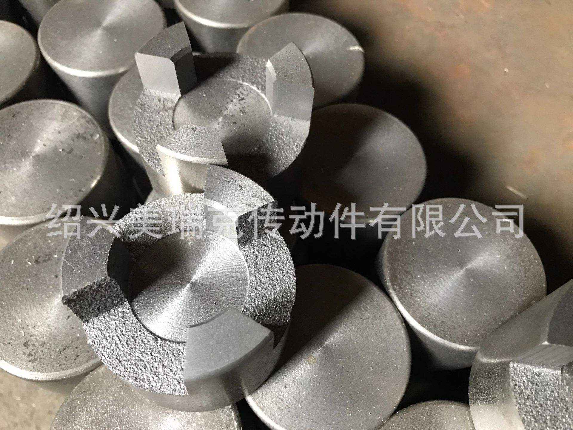 L-type coupling L075, export quality, paper box packaging, processed according to drawings, available in stock details Picture