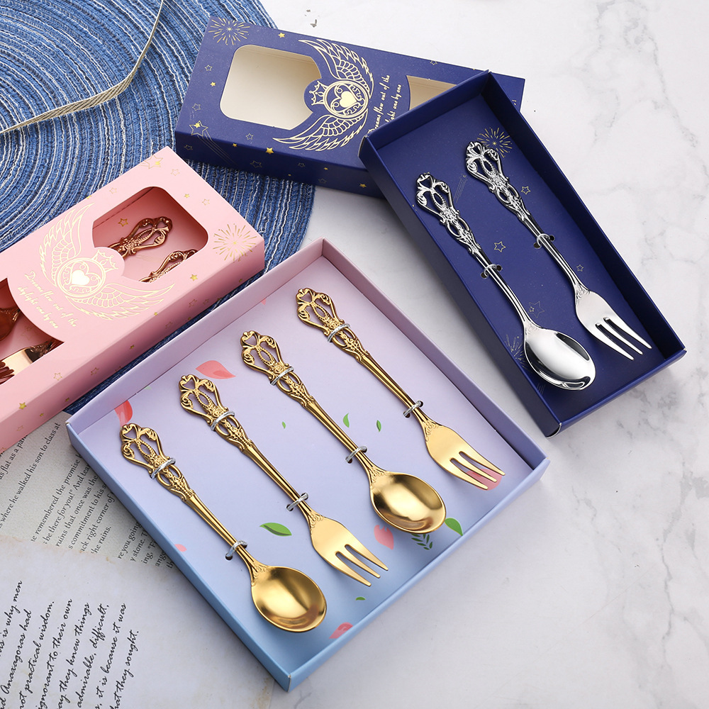 Imperial Court Hollowed-out relief dessert spoon, three-toothed fork stirring spoon set, European-style carved tableware gift, retro spoon Specification drawing