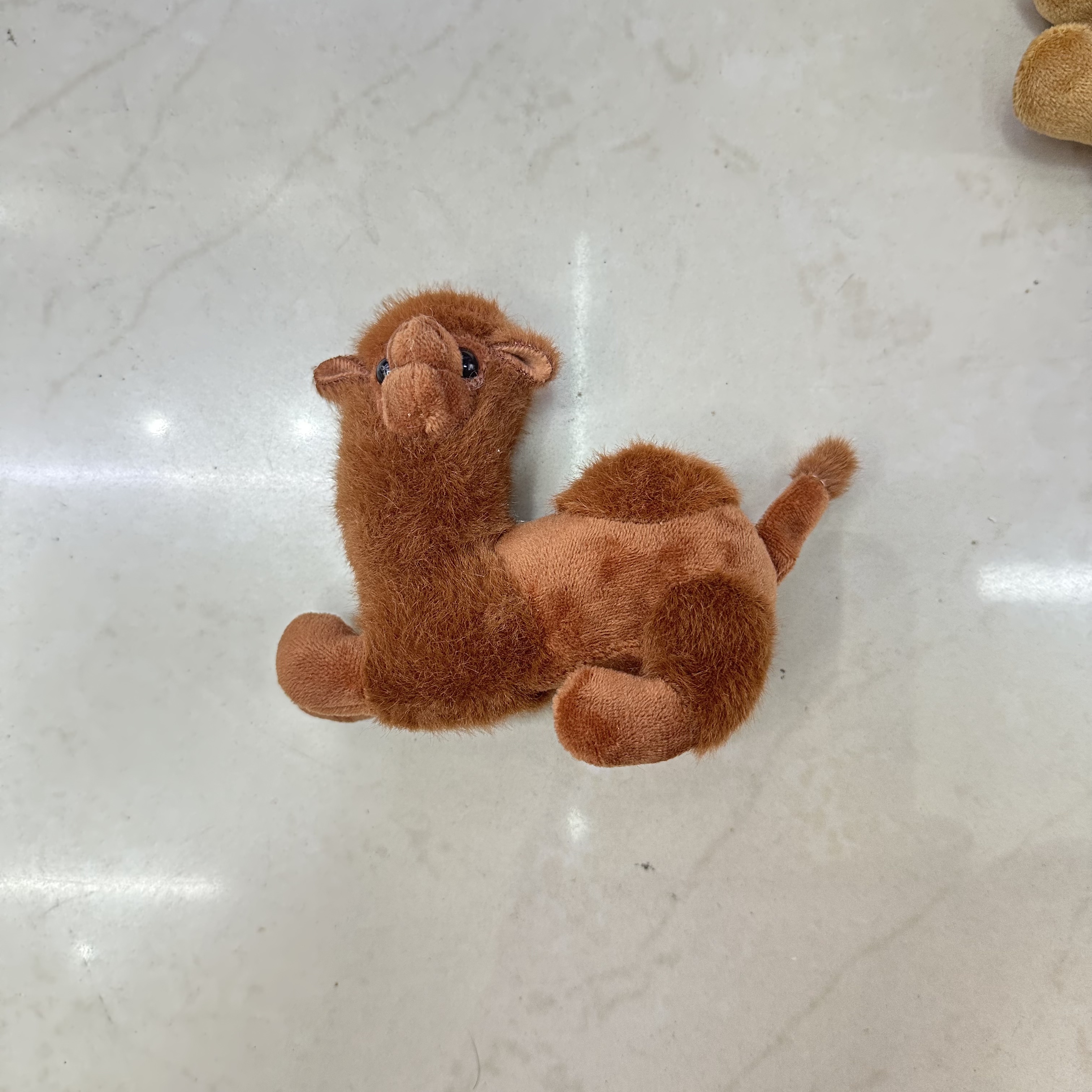 坐版骆驼沙漠骆驼文创毛绒玩具纪念品骆驼创意玩偶卡通周边挂件毛绒公仔挂件钥匙扣布偶挂件可爱装饰礼物夹娃娃机厂家直销详情8