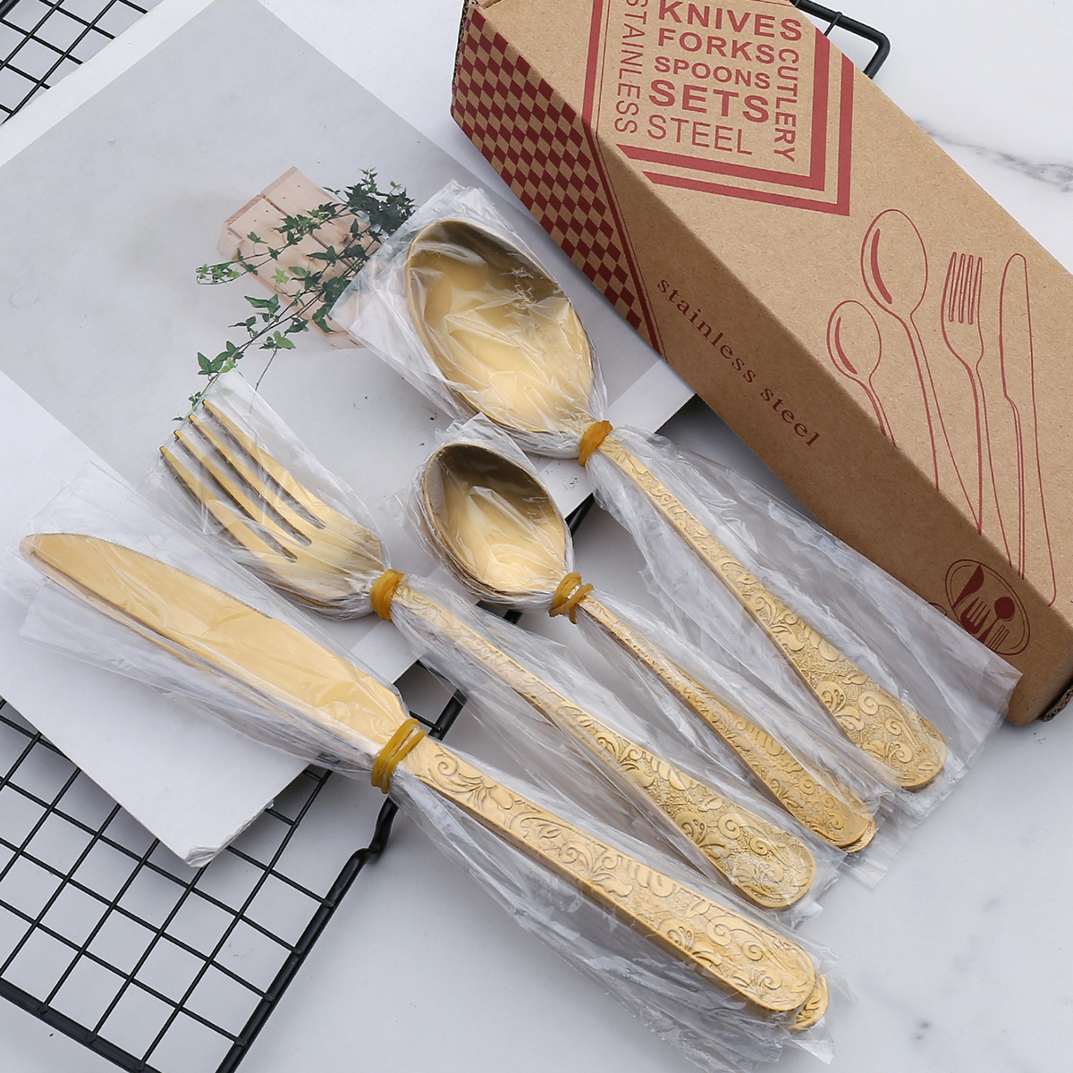 Cross-border Amazon knife, fork and spoon 24-piece set of stainless steel tableware, golden spoon tableware, six-person restaurant knife and fork Specification drawing