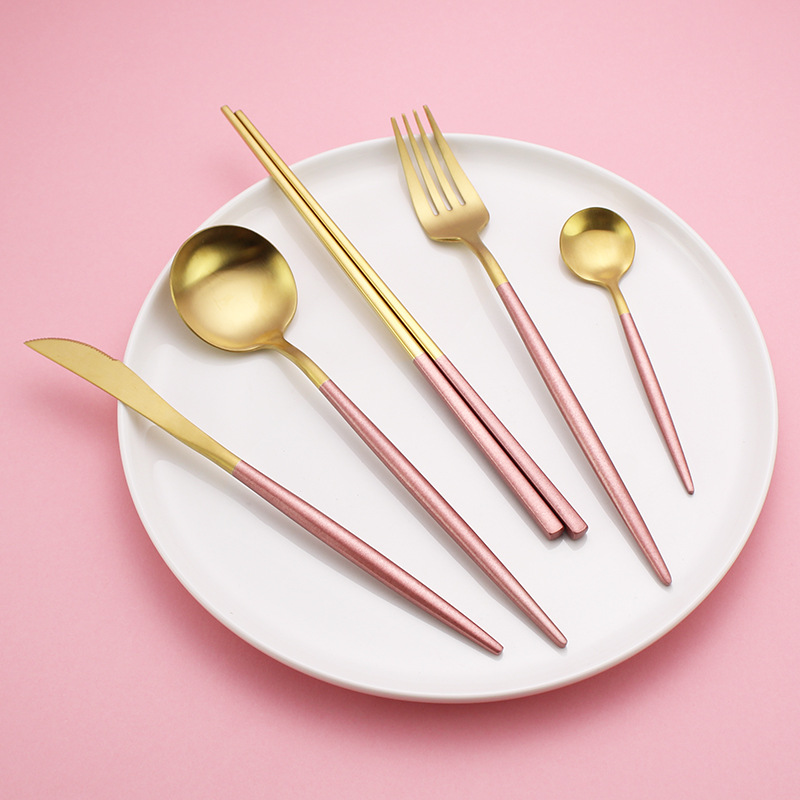 Factory direct sales of popular Portuguese 304 stainless steel knife, fork and spoon sets, Western tableware, steak knife and fork four-piece set details Picture