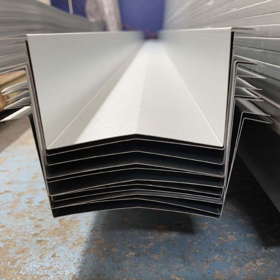Foshan aluminum-magnesium-zinc coated waterproof water trough, drainage trough, anti-corrosion U-shaped trough, self-repairing Bipv zinc-aluminum-magnesium photovoltaic water trough details Picture