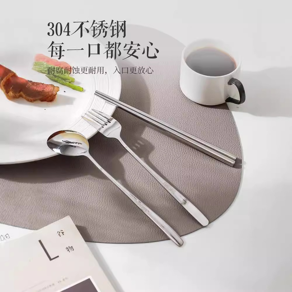 The manufacturer sells 304 stainless steel spoon and fork sets for home use, with high appearance standards. Korean long-handled dry rice and Western spoons and spoons Application Scenario