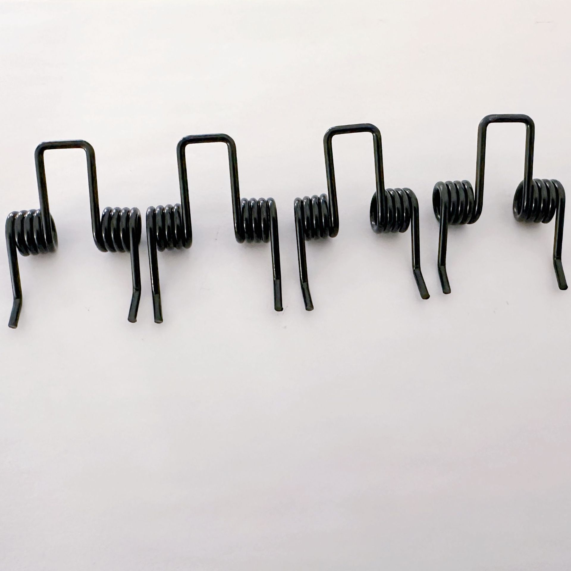 Special torsion spring trailer for camp vehicles, folding vehicle torsion spring spring manufacturer, double torsion spring Application Scenario