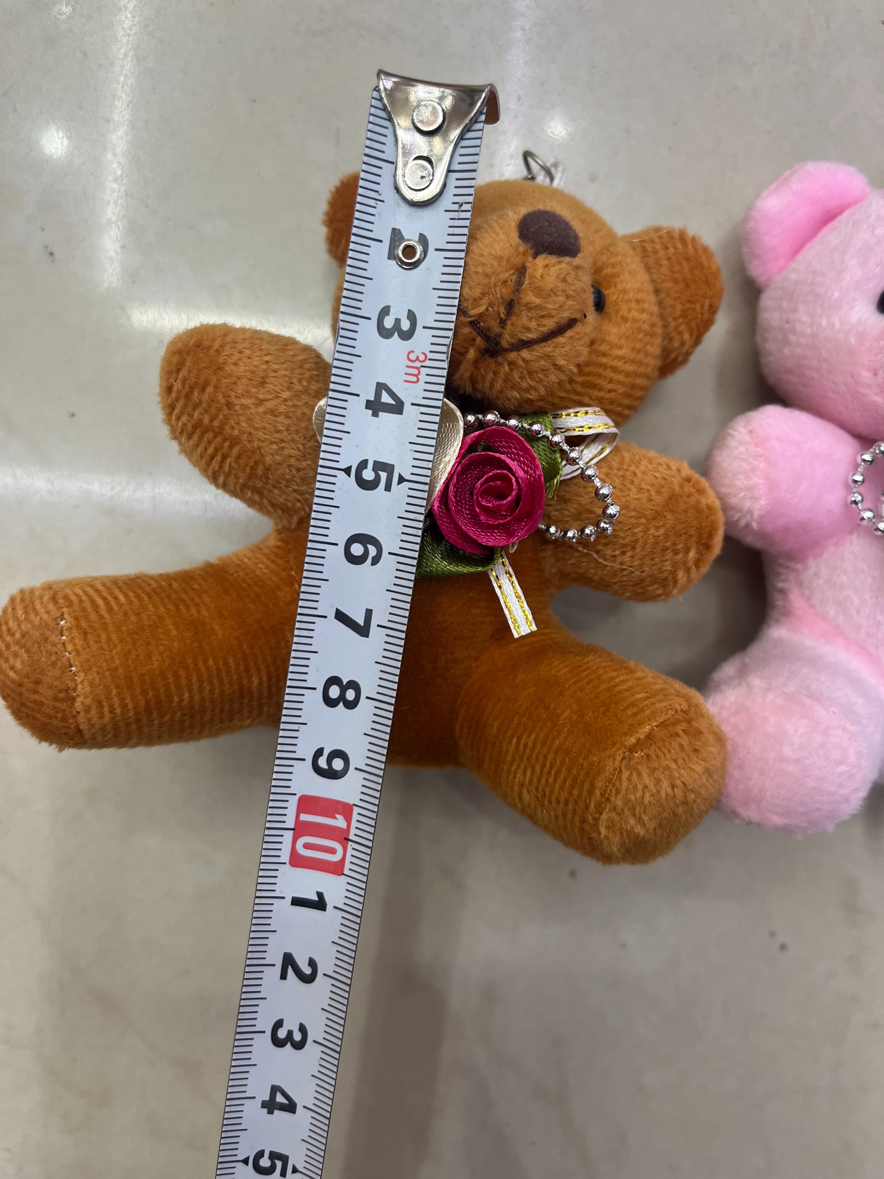 Plush toys, Hong Kong bear, rose bear hug, rose bear creative dolls, cartoon accessories, plush figurines, keychains, cloth dolls, cute decorations, gifts, claw machine factory direct sales Specification image