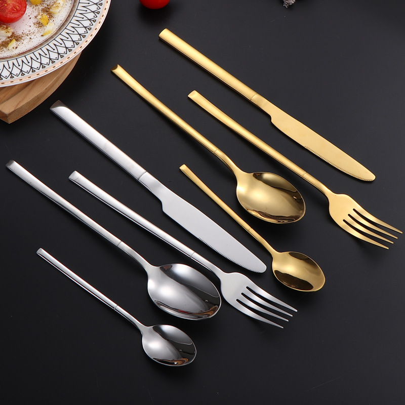 Cross-border Amazon stainless steel tableware, Knight knife, fork and spoon set, hotel home steak knife and fork, Western tableware Application Scenario