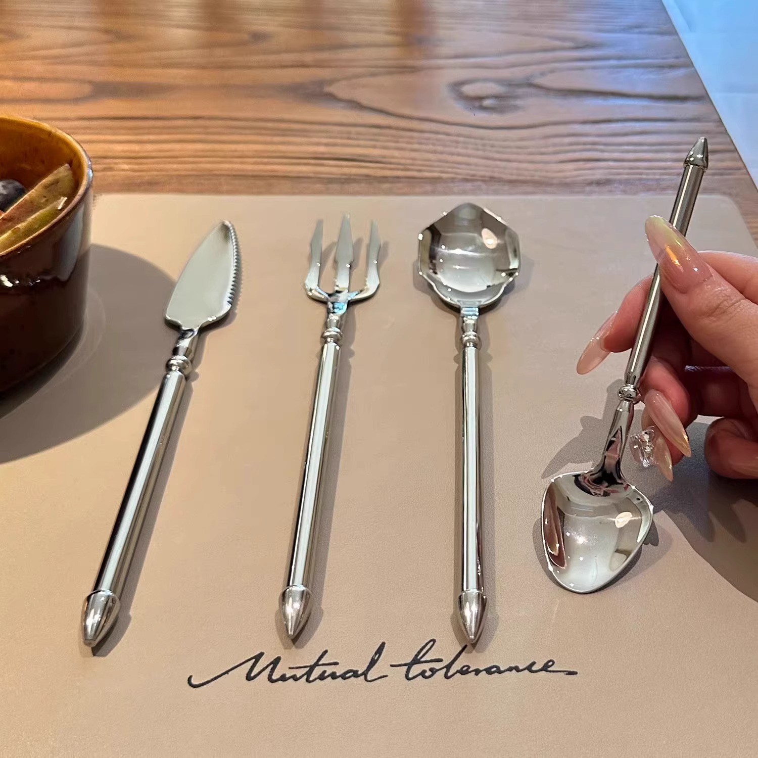 Poseidon Trident Viking Series 304 stainless steel knives, forks and spoons Hotel restaurant Western tableware full figure