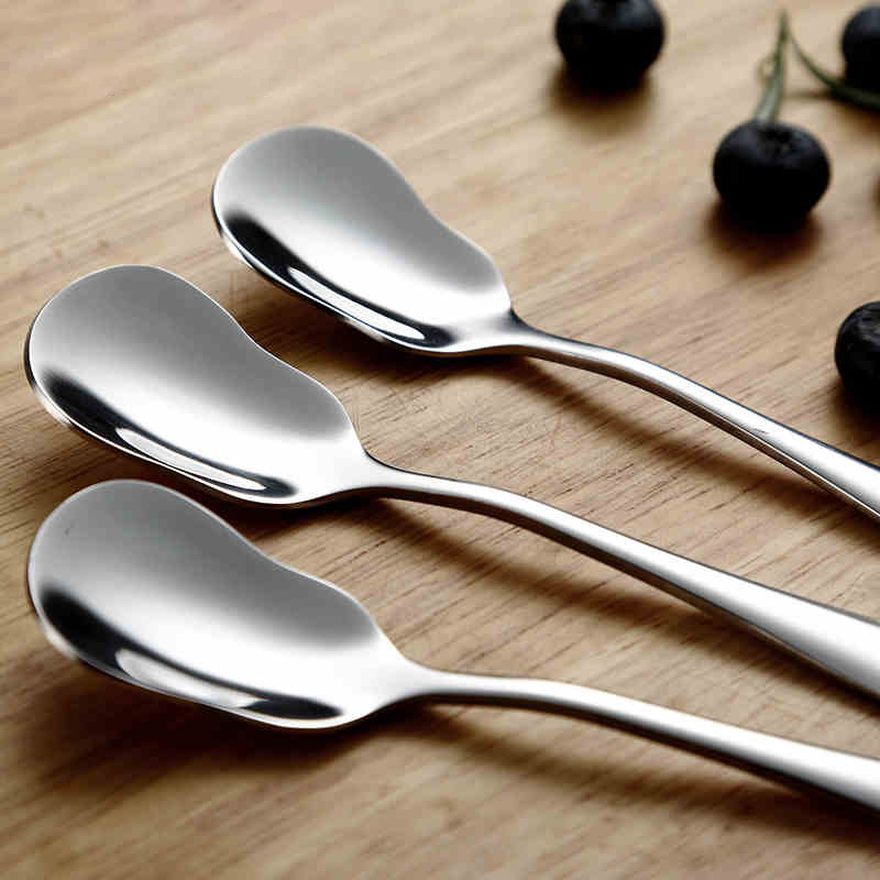 Stainless steel dessert spoon, creative ice cream spoon, yogurt spoon, ice cream spoon, cute little spoon, coffee pudding spoon Application Scenario