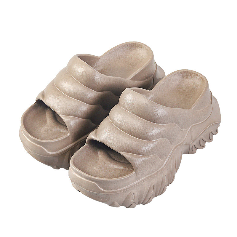 eva's new thick-soled high-heeled wedge slippers for summer can be worn outside with a sponge sole to increase height and make one look slimmer. Lazy one-word flip-flops for cooling 66 Item Picture