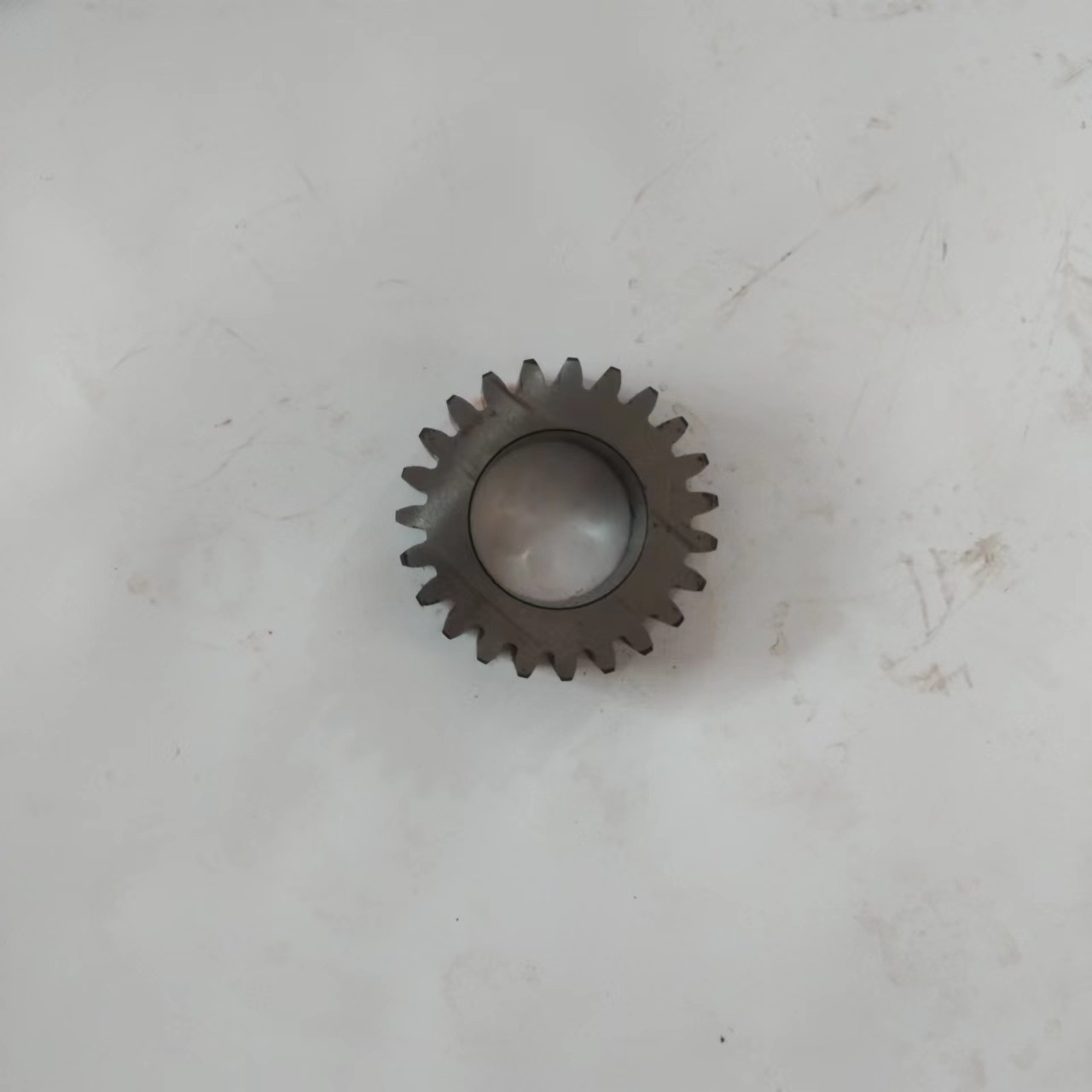 The manufacturer supplies 45 # steel large-module gears, non-standard hard-toothed surface spur gears, ground transmission gears and cylindrical gears details Picture